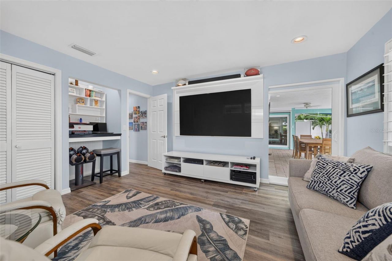 3708 Royal Palm Drive, Bradenton, FL 34210 Photo
