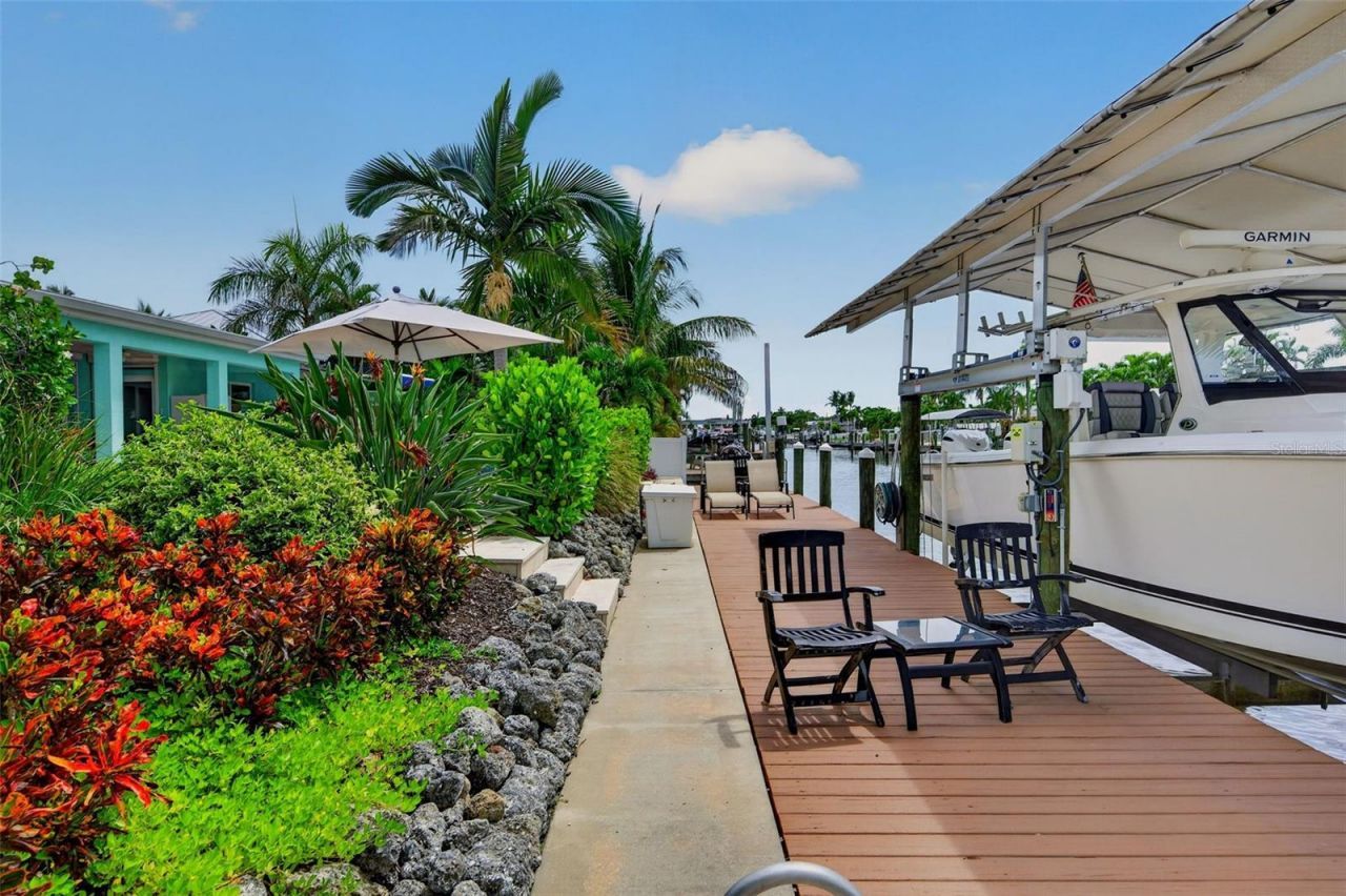 3708 Royal Palm Drive, Bradenton, FL 34210 Photo
