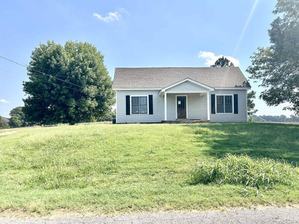 556 HARTSFIELD RD, Newbern, TN 38059