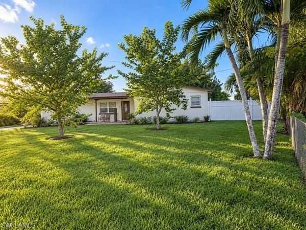 114 Alcala CT , LEHIGH ACRES, FL 33936