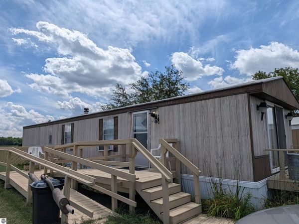3033 Coldwater Road S, Mt Pleasant, MI 48858