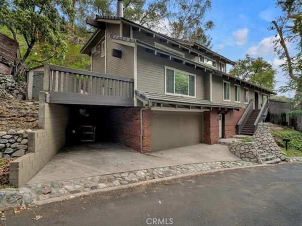 850 Country Club Drive, Burbank, CA 91501