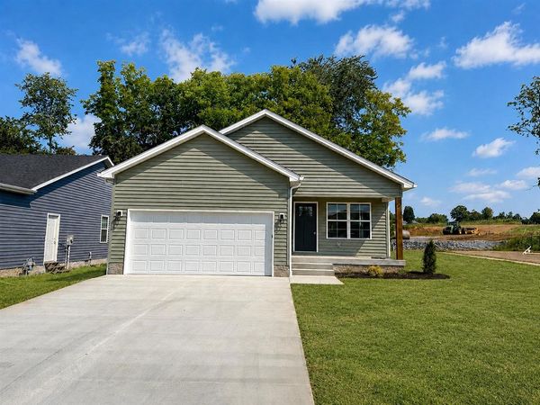 704 Cherry Blossom Road , Bowling Green, KY 42103