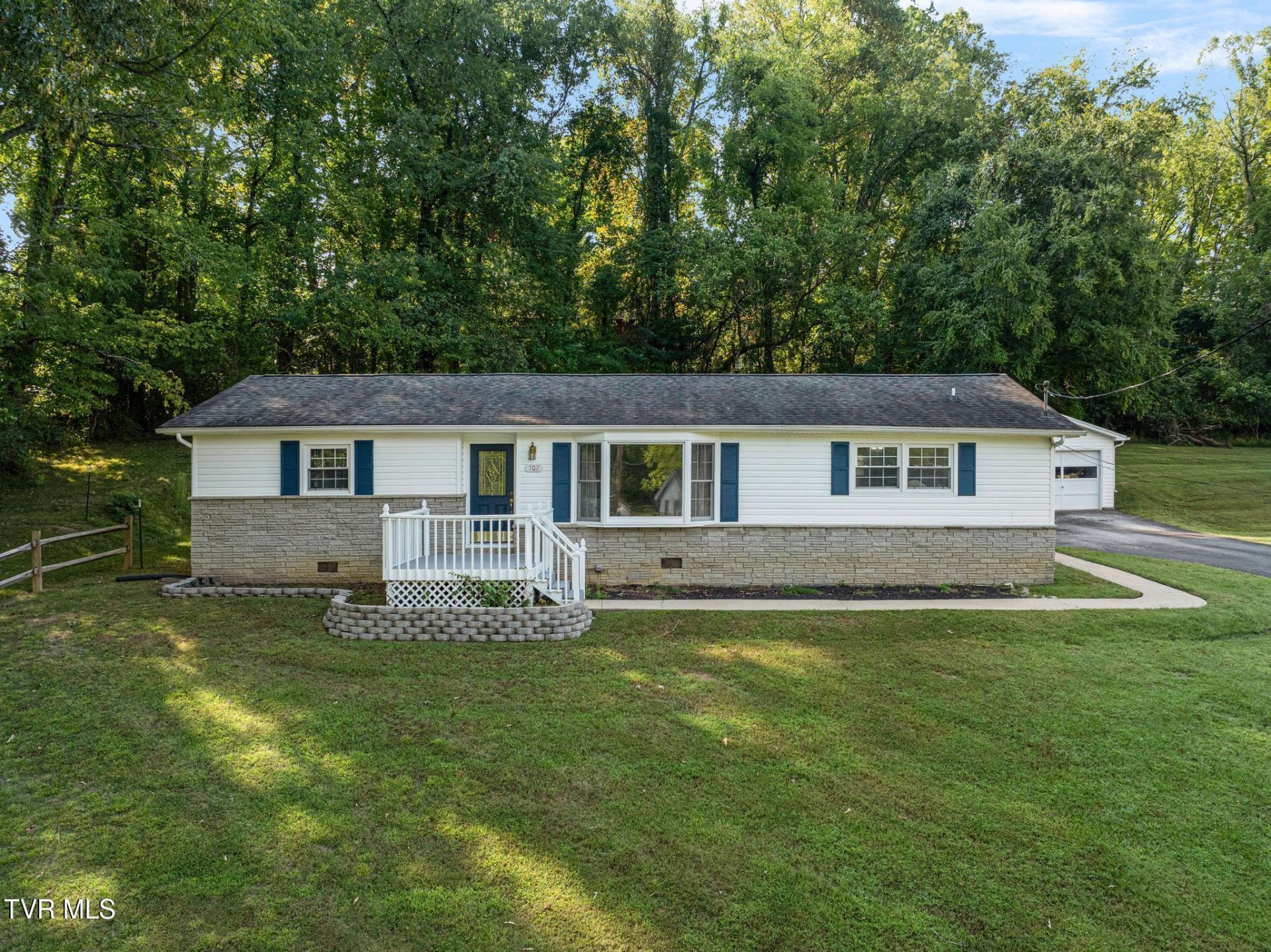 702 Jordan Road, Elizabethton, TN 37643 Main Photo