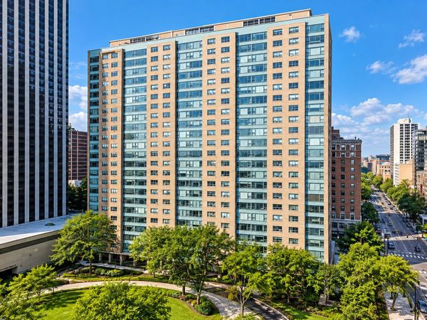 3180 N Lake Shore Drive, Unit 17F, Chicago, IL 60657