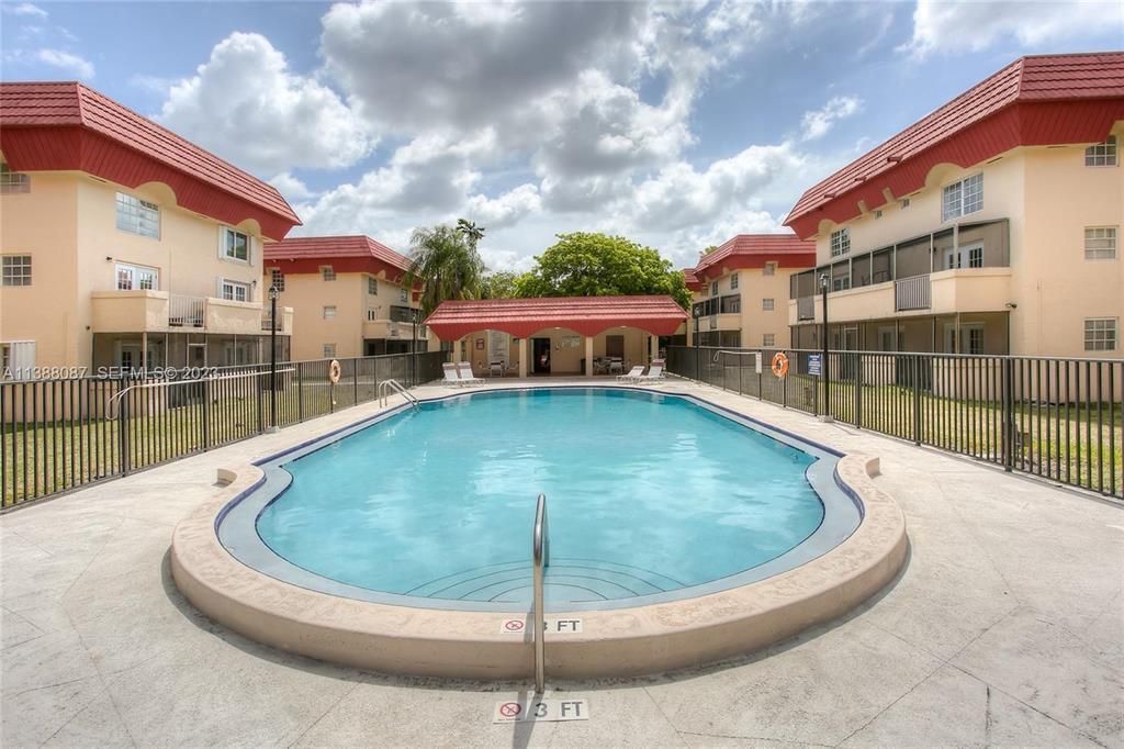 10907 N Kendall Drive, Unit 427, Miami, FL 33176 Photo