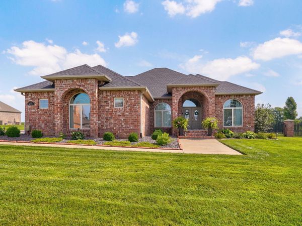 332 Sunset Drive, Saddlebrooke, MO 65630