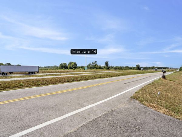 6057 W Independence Drive , Springfield, MO 65802