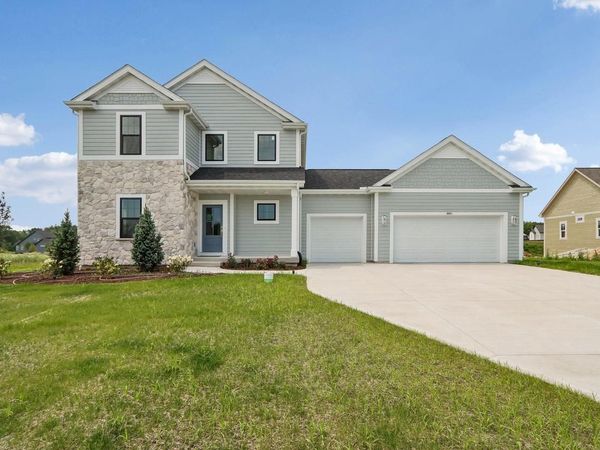 9901 N Migratory LANE, Mequon, WI 53097