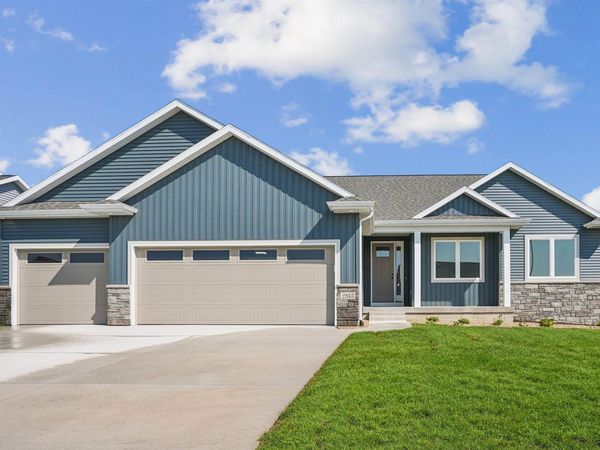129 Live Oak Drive, Hudson, IA 50643