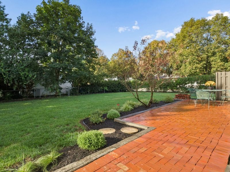 1701 Moreland Drive , Columbus, OH 43220 Photo 42