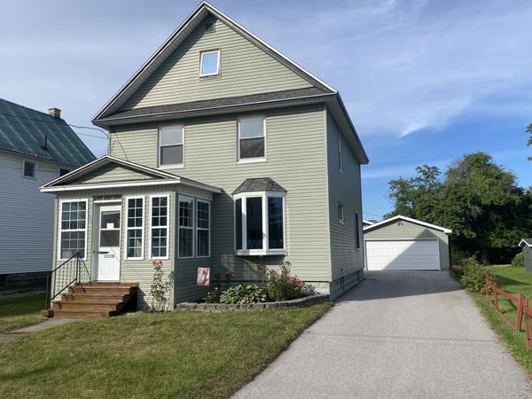 533 Maple ST, Sault Ste Marie, MI 49783