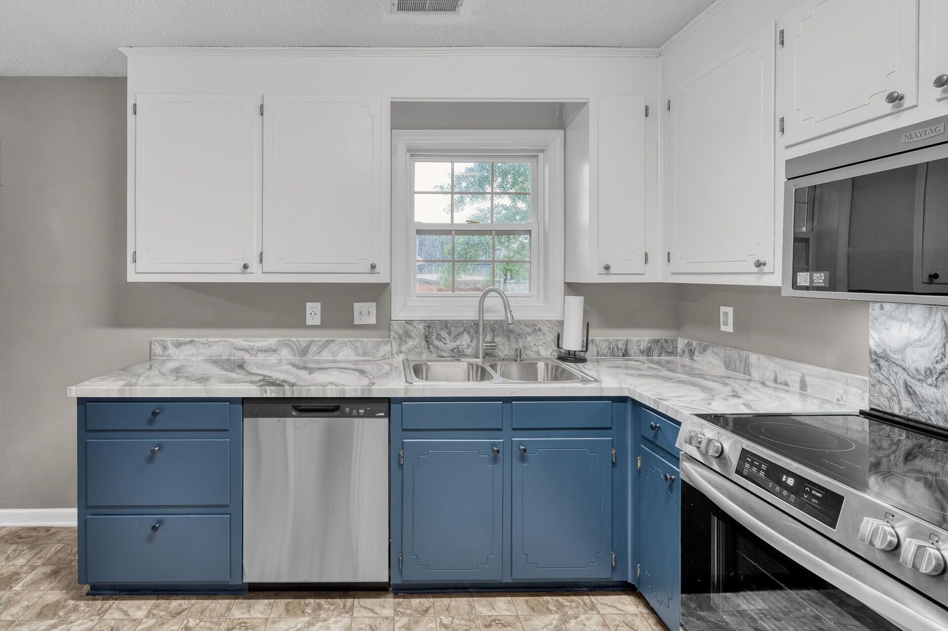 6634 Bent Creek Drive Photo 10