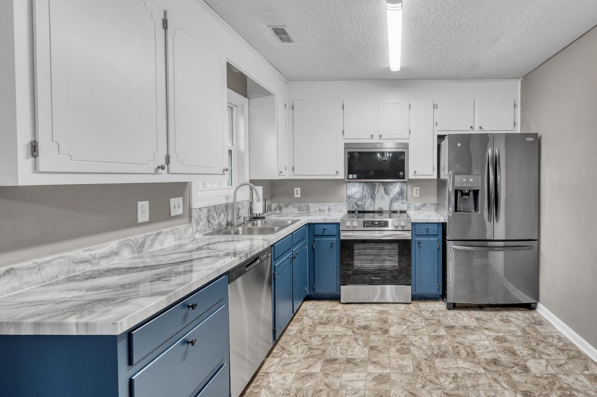 6634 Bent Creek Drive Photo 11