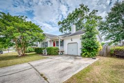 6634 Bent Creek Drive photo 4