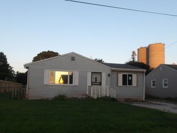 208 S Munroe Street , Bondville, IL 61815