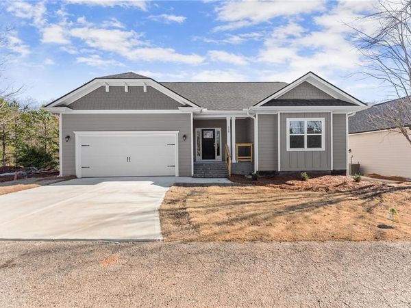 105 Goodness Court , Commerce, GA 30530