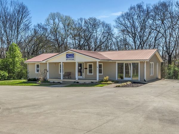 5652 Highway 100 , Lyles, TN 37098