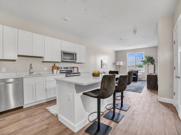 127 Centre St, Unit 204, Brockton, MA 02302
