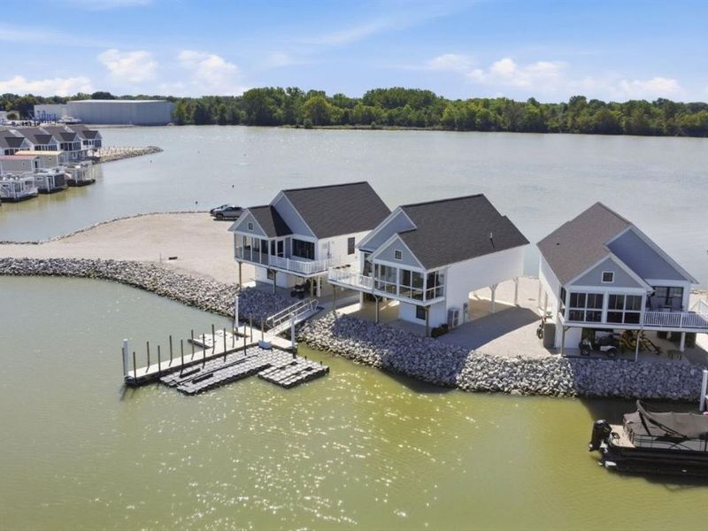 545 W Lakeshore Drive, Unit 2, Port Clinton, OH 43452 Photo 4