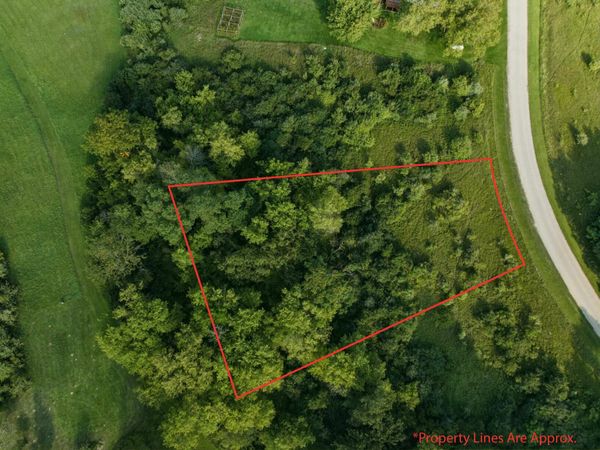 L535 Wooden Shoe Court, La Valle, WI 53941