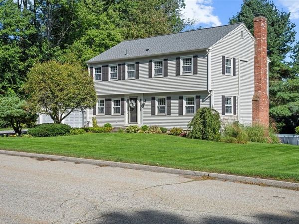 4 Robertson Rd, Auburn, MA 01501
