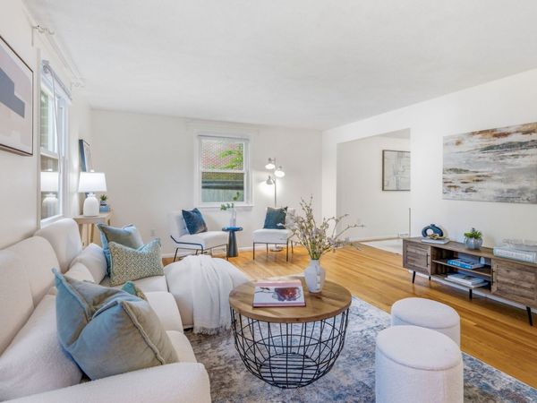 118-120 Edinboro St, Unit 118, Newton, MA 02460
