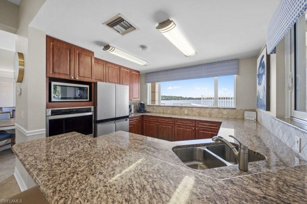 1899 Piccadilly Circus , Naples, FL 34112 Photo