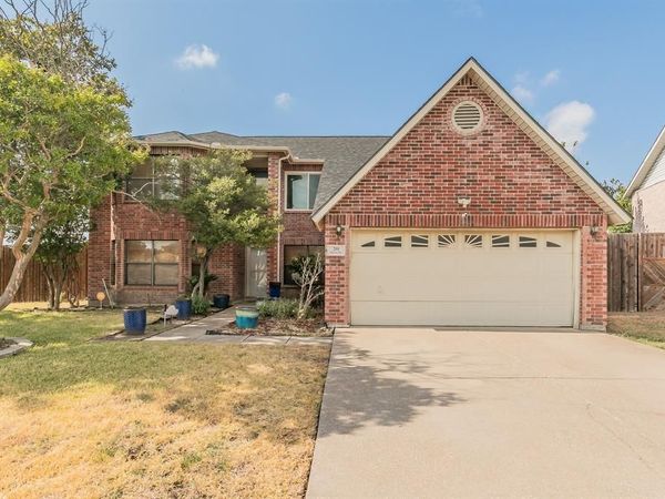 201 Tabor Drive, Arlington, TX 76002
