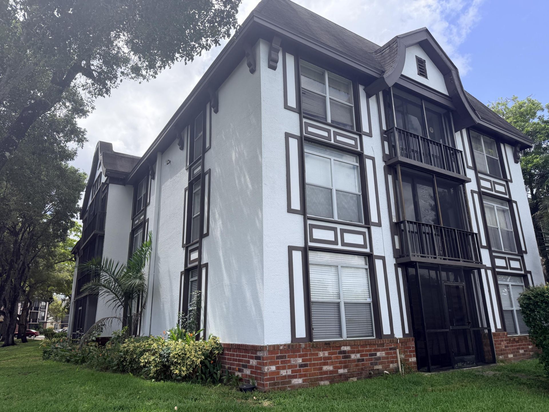3740 Inverrary Drive, Unit 2Y, Lauderhill, FL 33319 Photo
