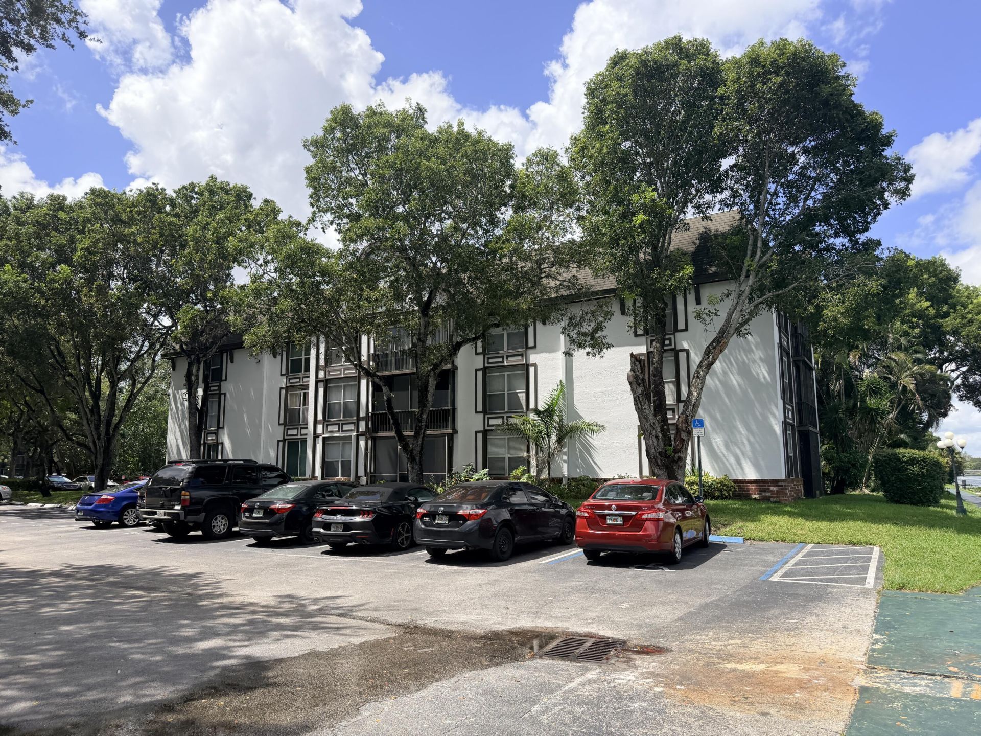 3740 Inverrary Drive, Unit 2Y, Lauderhill, FL 33319 Photo