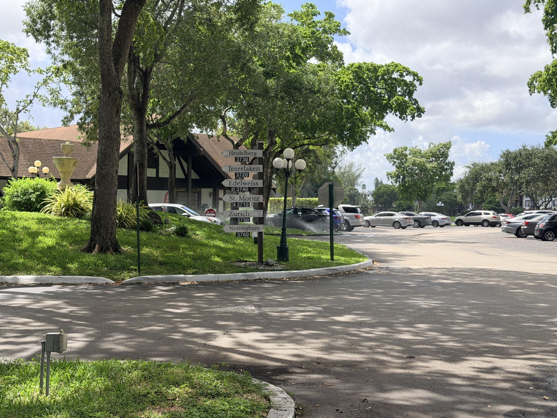 3740 Inverrary Drive, Unit 2Y, Lauderhill, FL 33319 Photo