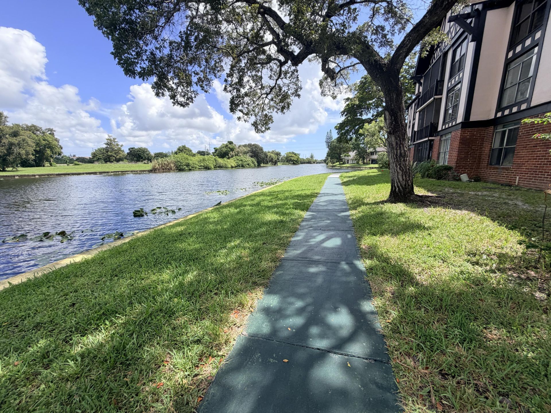 3740 Inverrary Drive, Unit 2Y, Lauderhill, FL 33319 Photo