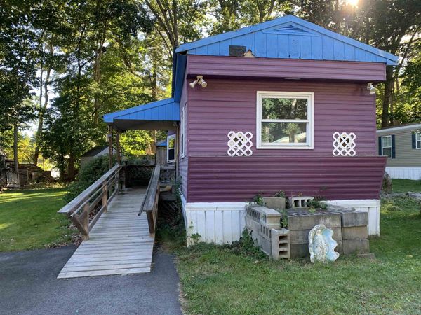 54 Barberry Lane, Raymond, NH 03077