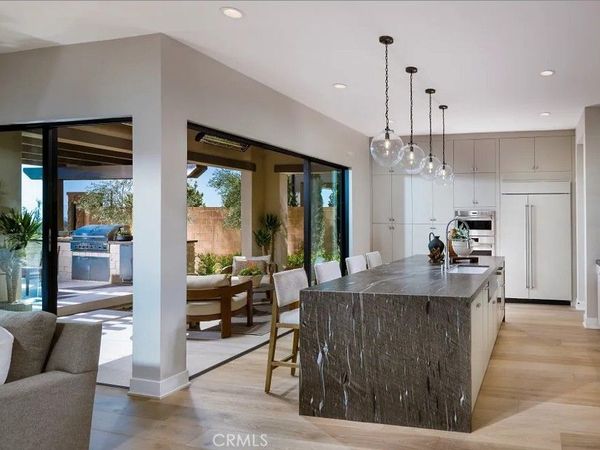 404 Milpas, Irvine, CA 92602
