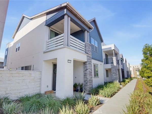 27143 Scrub Oak Court, Valencia, CA 91381