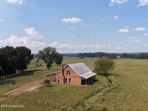 367 Dandridge Drive, Senatobia, MS 38668