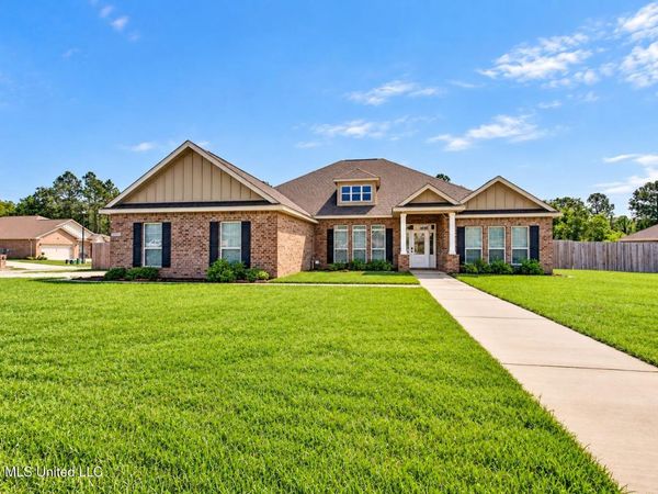 13438 Mayfair Lane, Biloxi, MS 39532