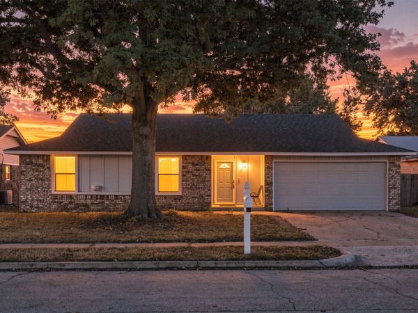 2002 W Ithica Street , Broken Arrow, OK 74012