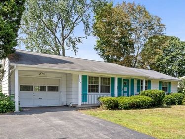 185 Jamestown Terrace , Rochester, NY 14615