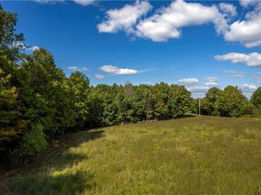 001 Moore Road, Stockbridge, NY 13409