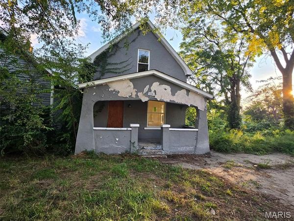 6104 Vetter Place , St Louis, MO 63120