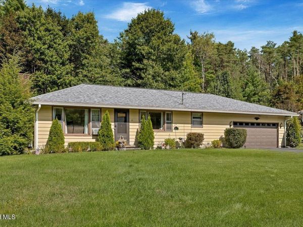 24 Bonner Drive, Queensbury, NY 12804