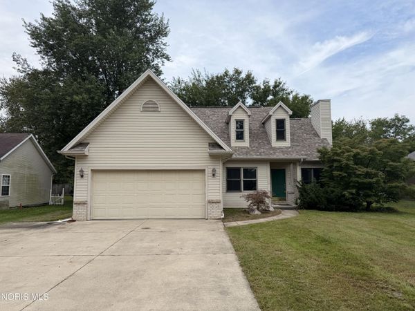 620 Favony Avenue, Holland, OH 43528