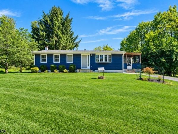 990 Croton Rd, Franklin, NJ 08867