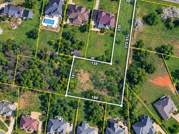 3532 Drake Rd , Adams, TN 37010