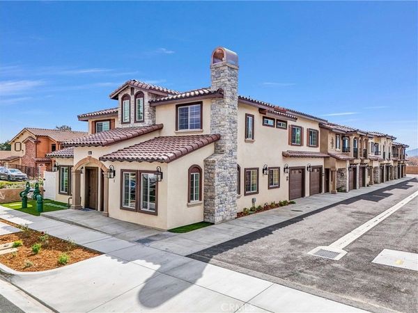 16385 Valencia Avenue, Unit 3, Fontana, CA 92335