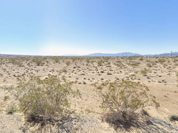 911 W Marva Lane , Pahrump, NV 89060