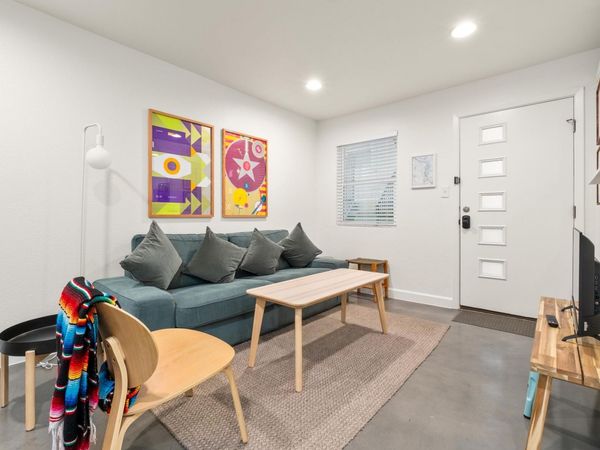 807 Blanco ST, Unit 204, Austin, TX 78703