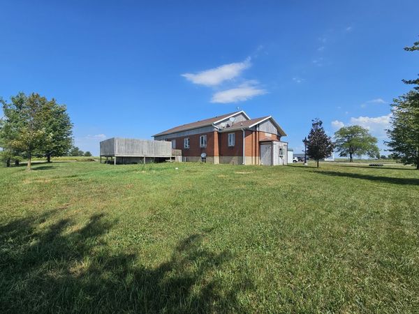 18015 N 2100 East Road , Pontiac, IL 61764